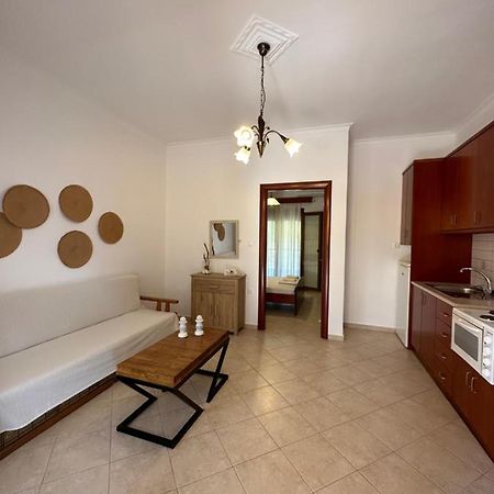 Yénion Nisos Family Apartments מראה חיצוני תמונה