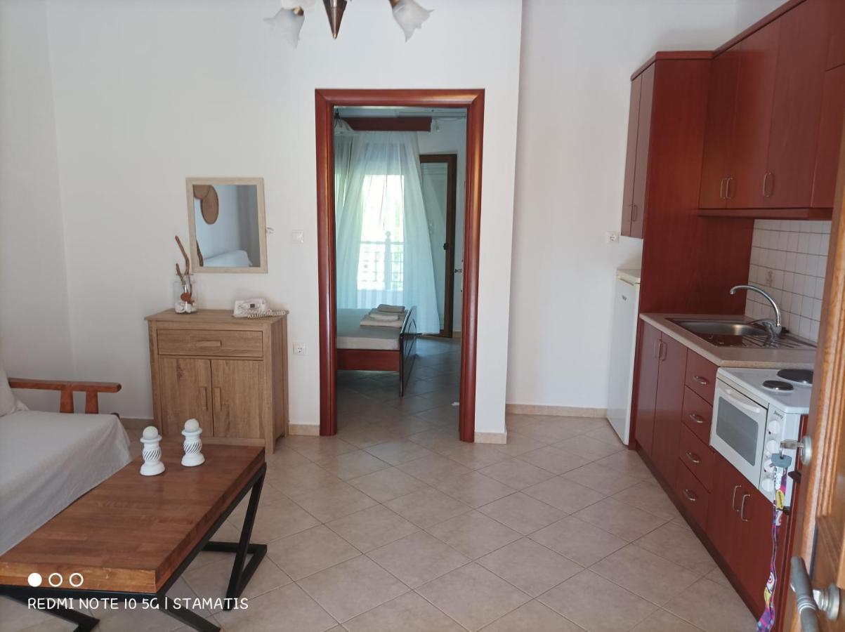 Yénion Nisos Family Apartments מראה חיצוני תמונה