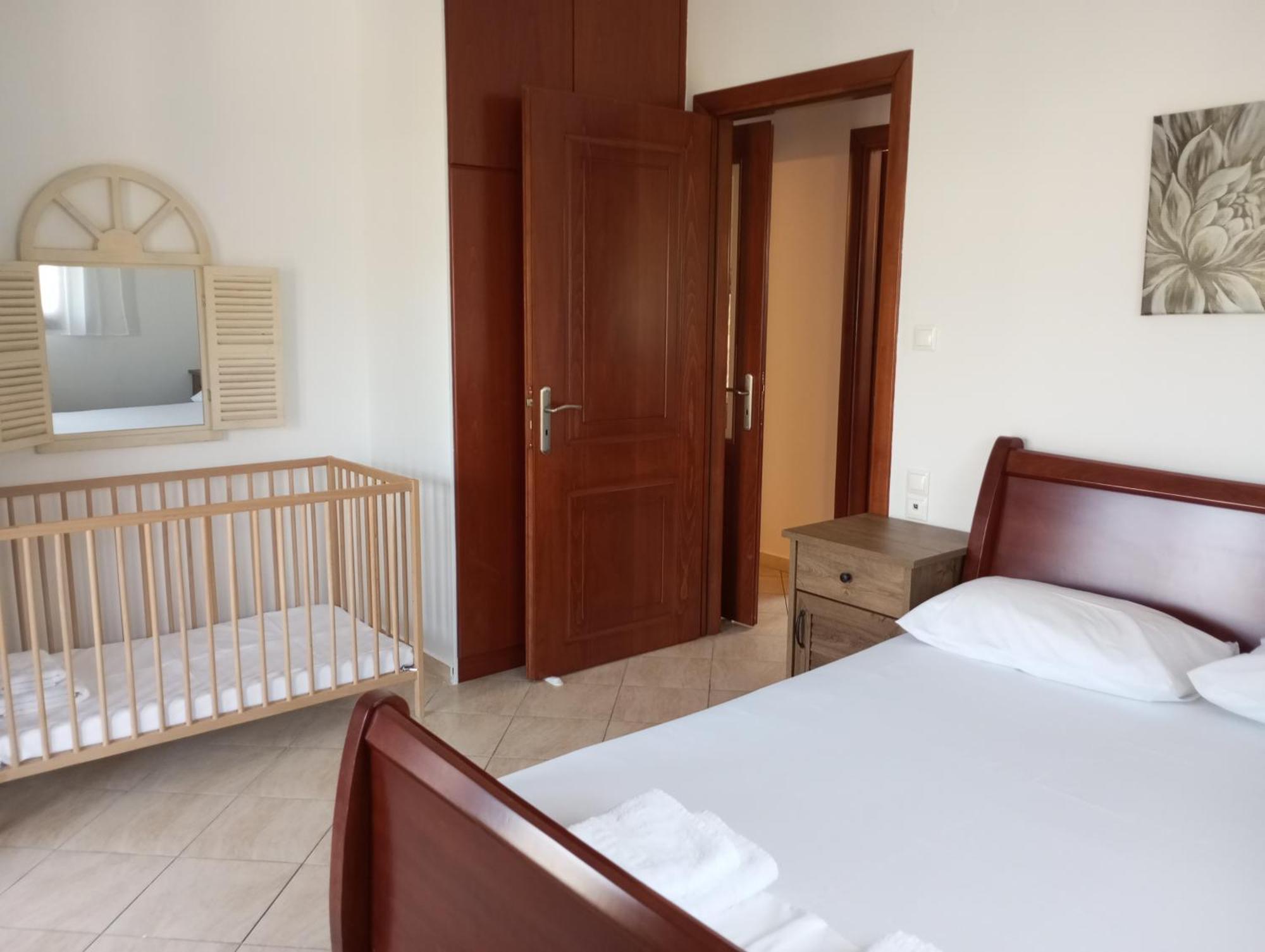 Yénion Nisos Family Apartments מראה חיצוני תמונה